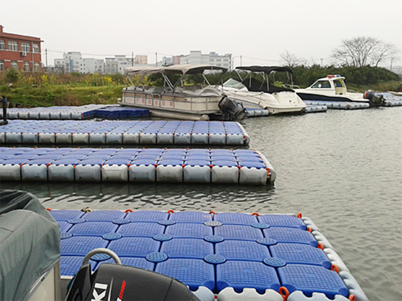 I-Pontoon Tube ihamba